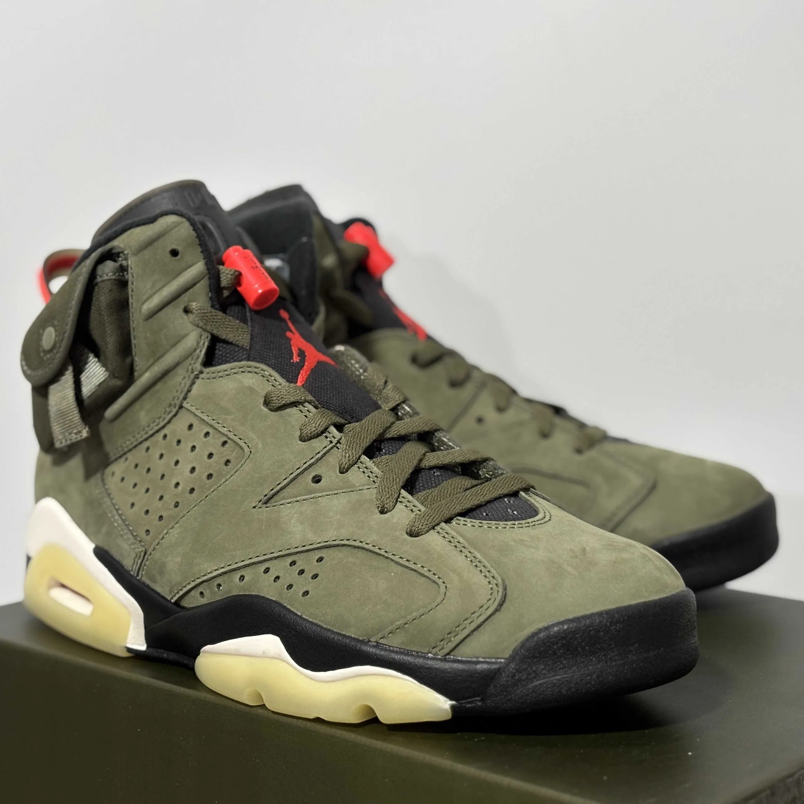AJ6 Pocket Olive Green UA Version